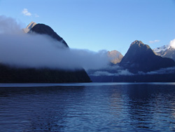 small_03_Milford_Sound_06