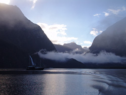 small_04_Milford_Sound_09